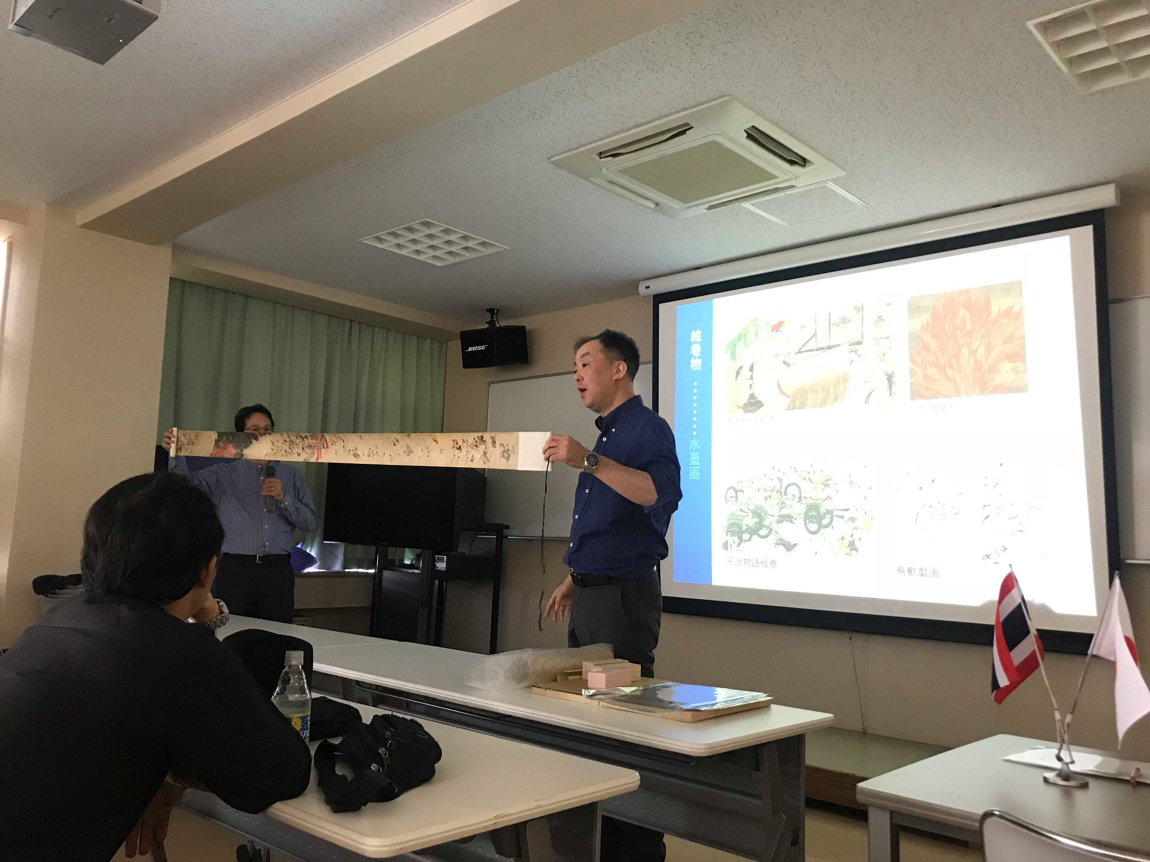 日本画についてのレクチャー