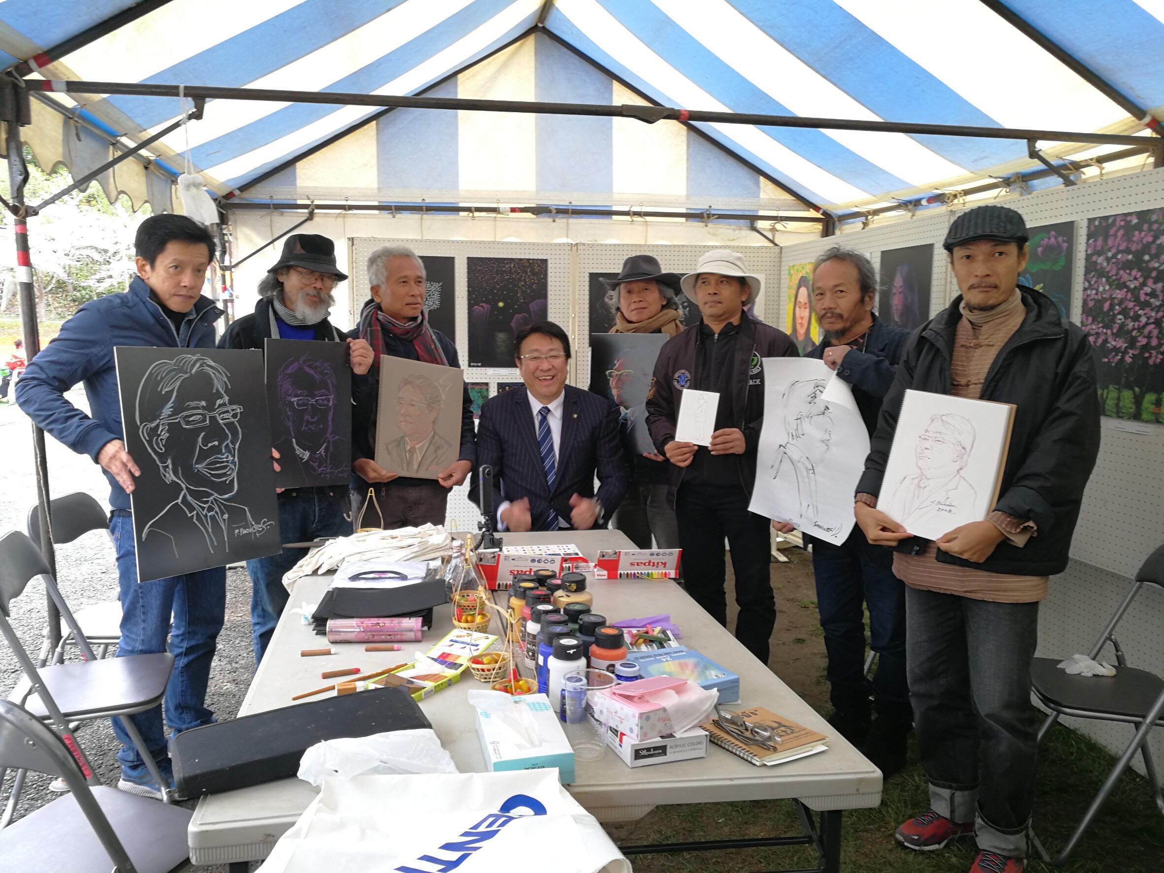 タイ芸術家による市長の似顔絵