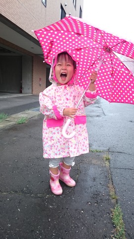 47 雨ふり散歩　ルンルン