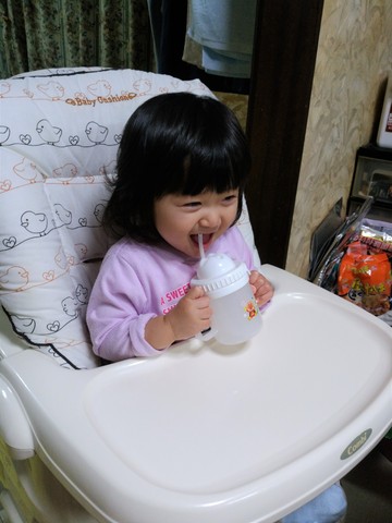 54 自分で飲めるよ