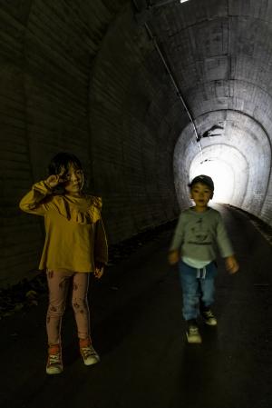 トンネル怖い