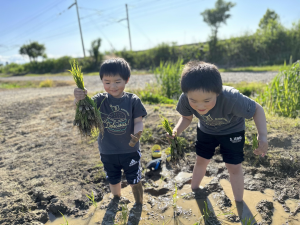 田植えがんばるぞ！