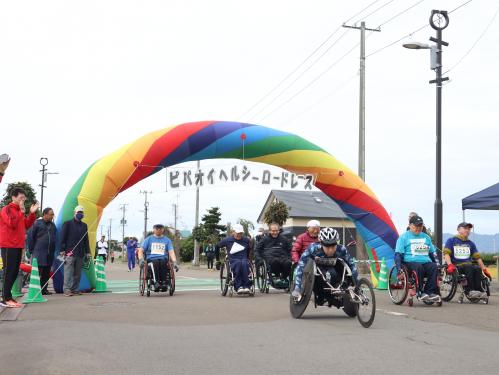 車イス選手　スタートの様子