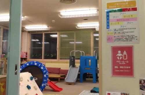 子育ての広場　入口