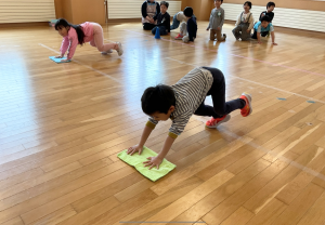 雑巾かけリレー